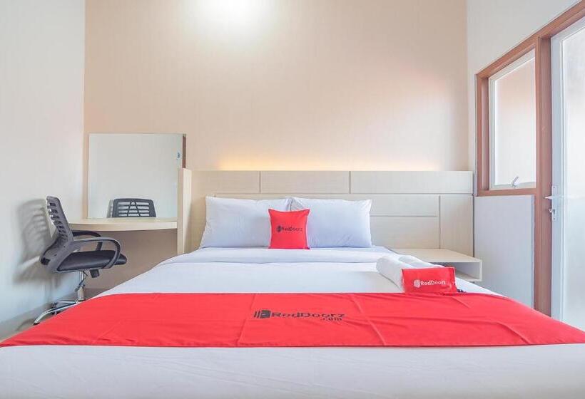 ペンション Reddoorz Plus Near Taman Budaya Samarinda