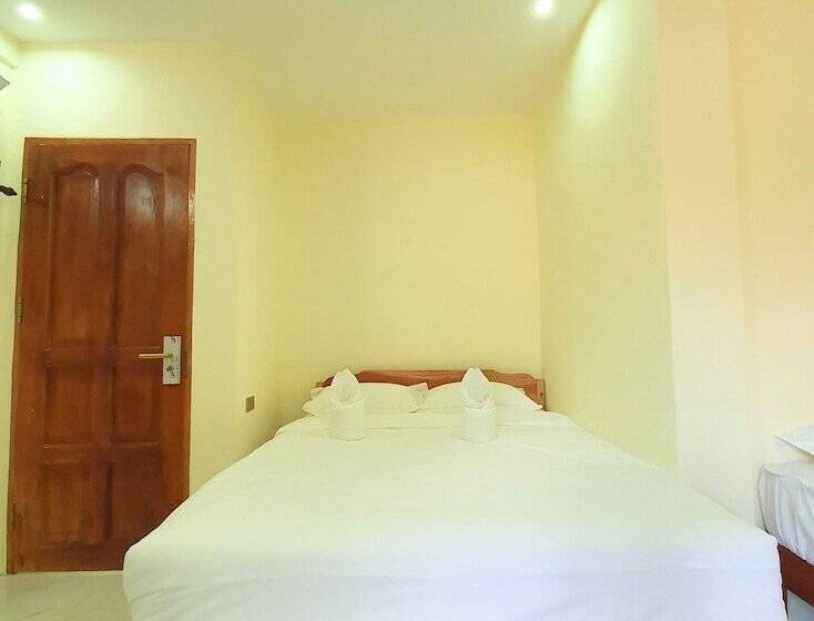 בית מלון כפרי Speed 8 Inn Moalboal