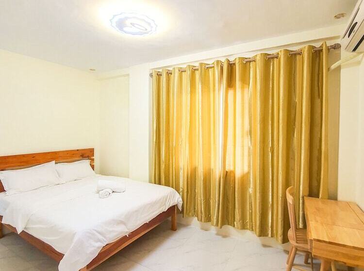 בית מלון כפרי Speed 8 Inn Moalboal