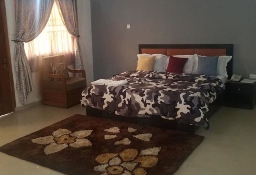 پانسیون Joanne's Court