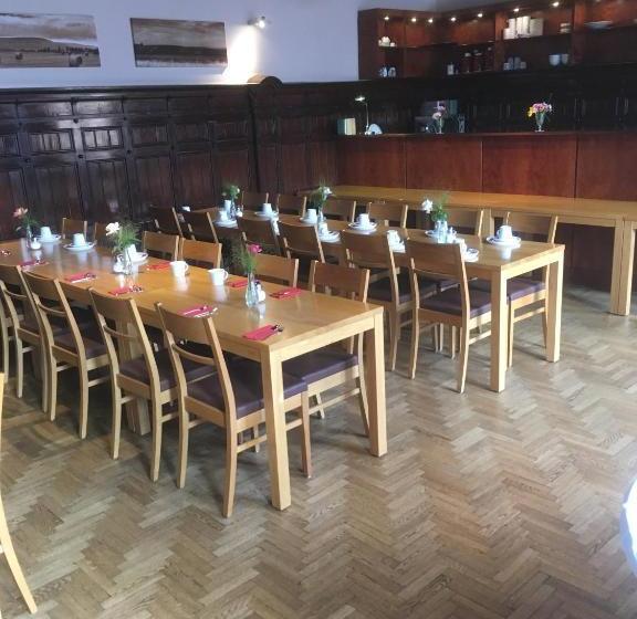 پانسیون Zur Ludwigsbahn