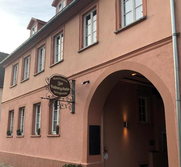 پانسیون Zur Ludwigsbahn