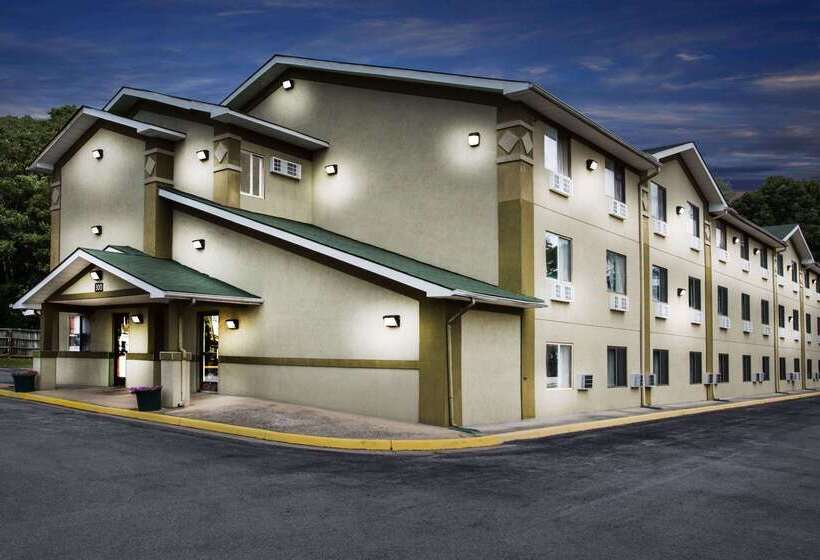 Hotel Super 8 By Wyndham Salem Va