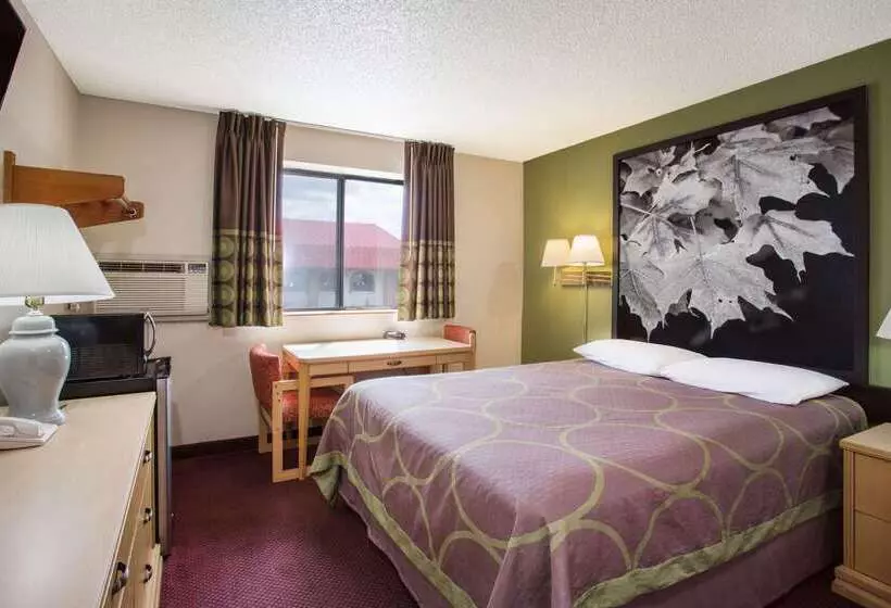 هتل Super 8 By Wyndham Salem Va