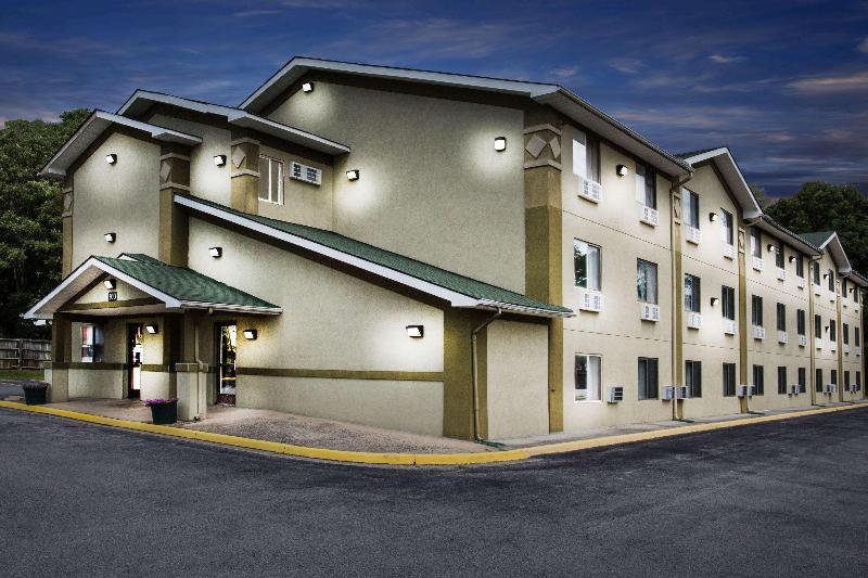 Hotel Super 8 By Wyndham Salem Va