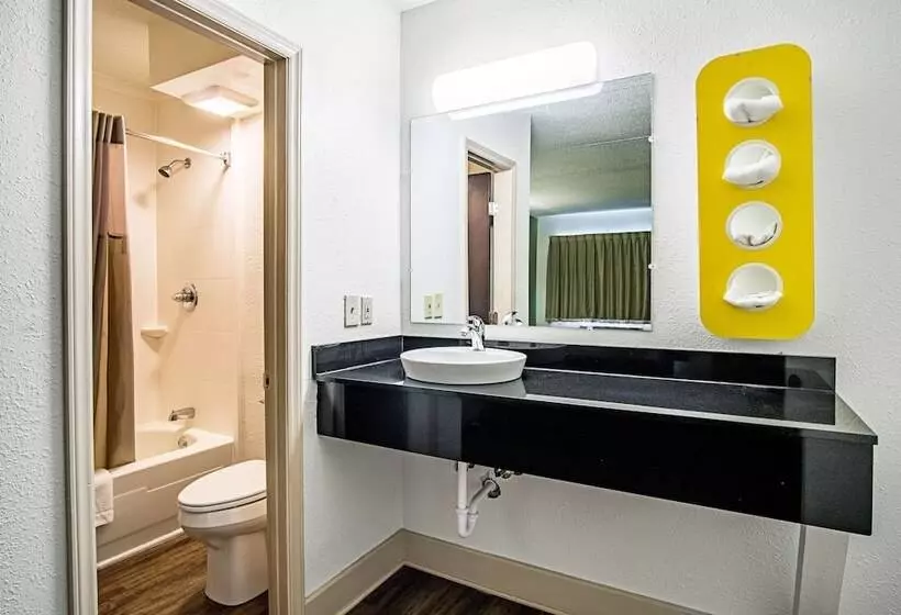 Motel 6 Manchester Tn