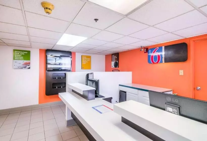 Motel 6 Lansing, Il  Chicago South