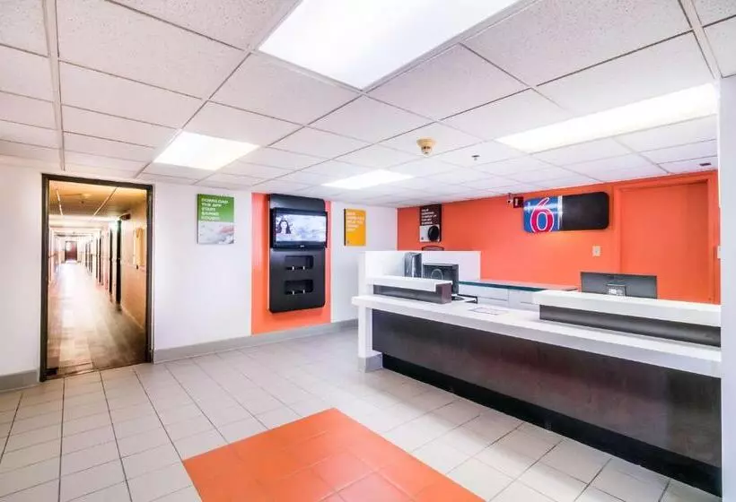 Motel 6 Lansing, Il  Chicago South