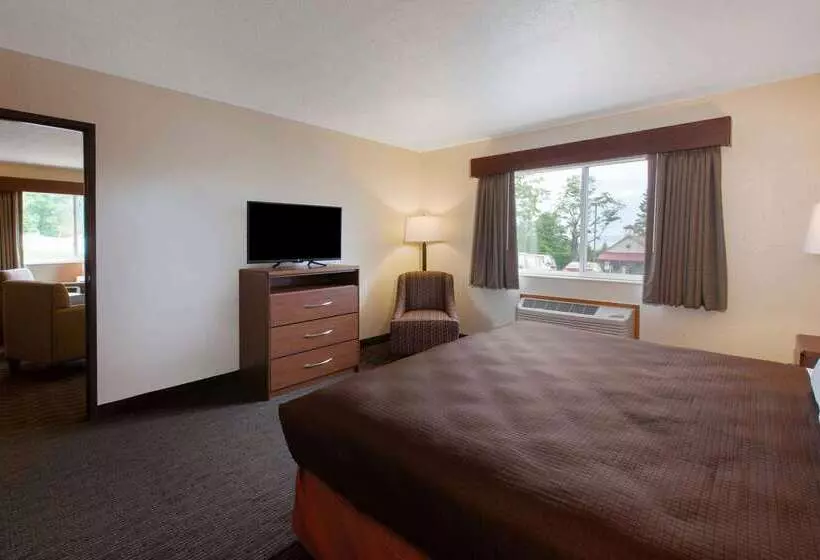 فندق على الطريق Americinn By Wyndham Petoskey