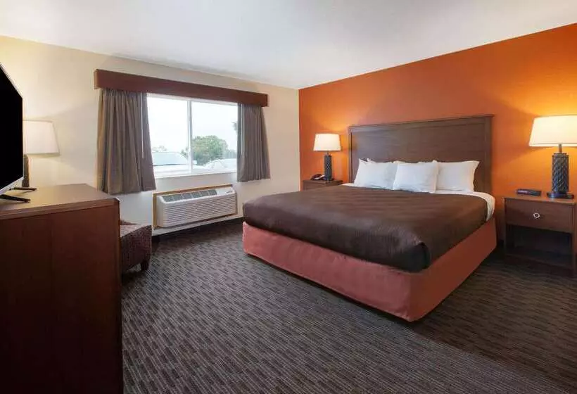 فندق على الطريق Americinn By Wyndham Petoskey