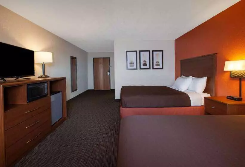 فندق على الطريق Americinn By Wyndham Petoskey