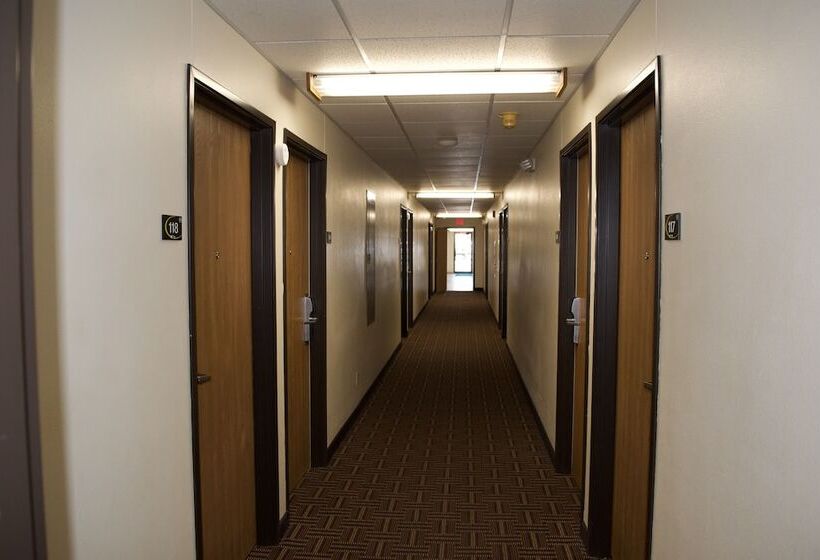 מוטל Amerivu Inn & Suites