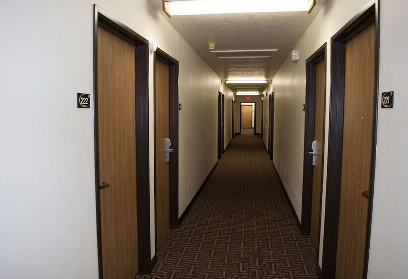 מוטל Amerivu Inn & Suites