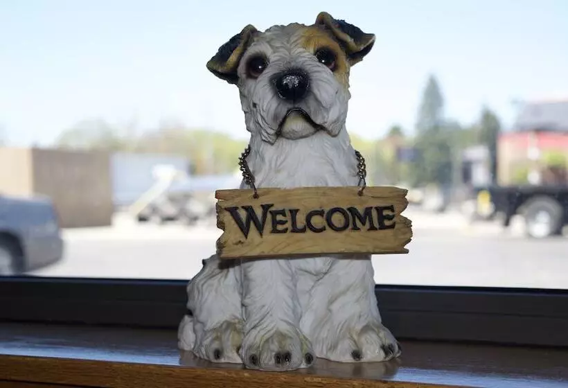 Мотель Amerivu Inn & Suites