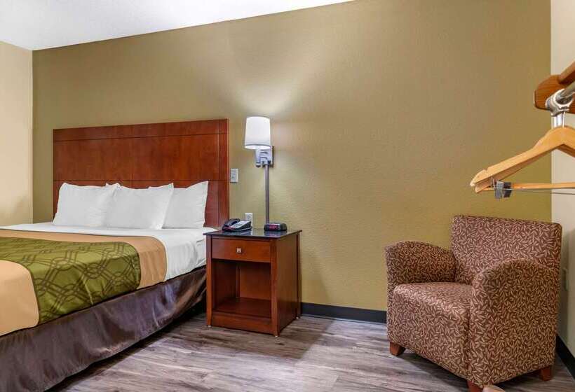 Мотель Coratel Inn & Suites By Jasper River Falls