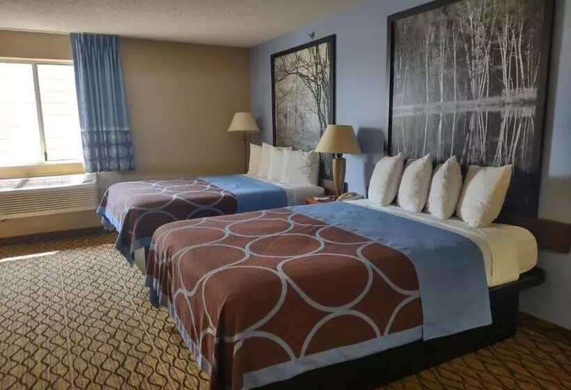 汽车旅馆 Super 8 By Wyndham Adrian