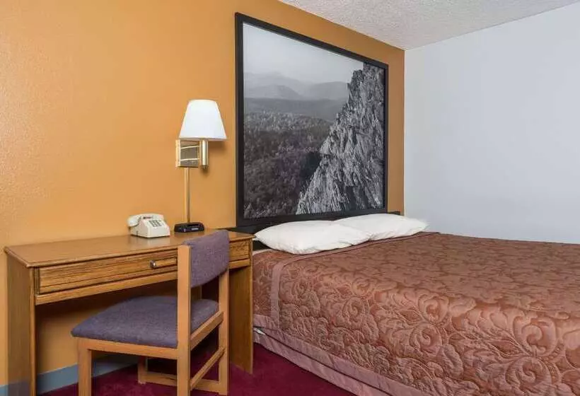 汽车旅馆  Super 8 By Wyndham Front Royal