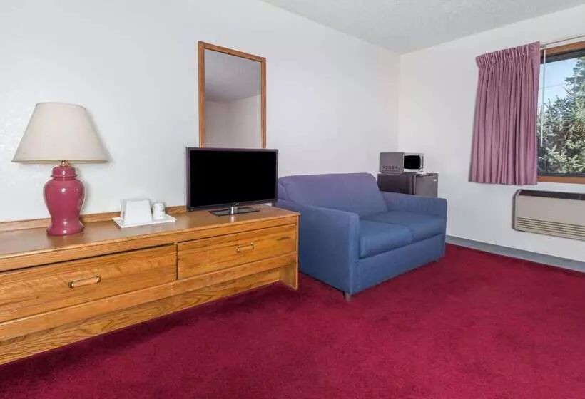 汽车旅馆  Super 8 By Wyndham Front Royal