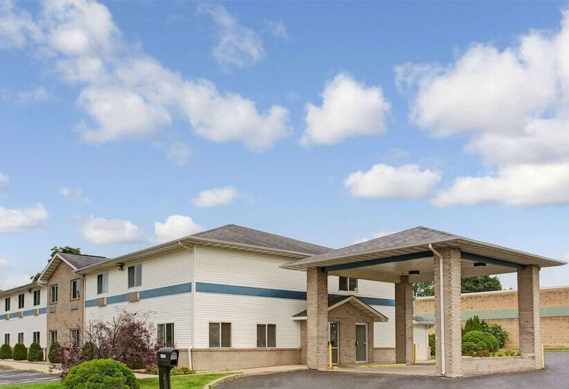 Мотель Super 8 By Wyndham Heath/newark