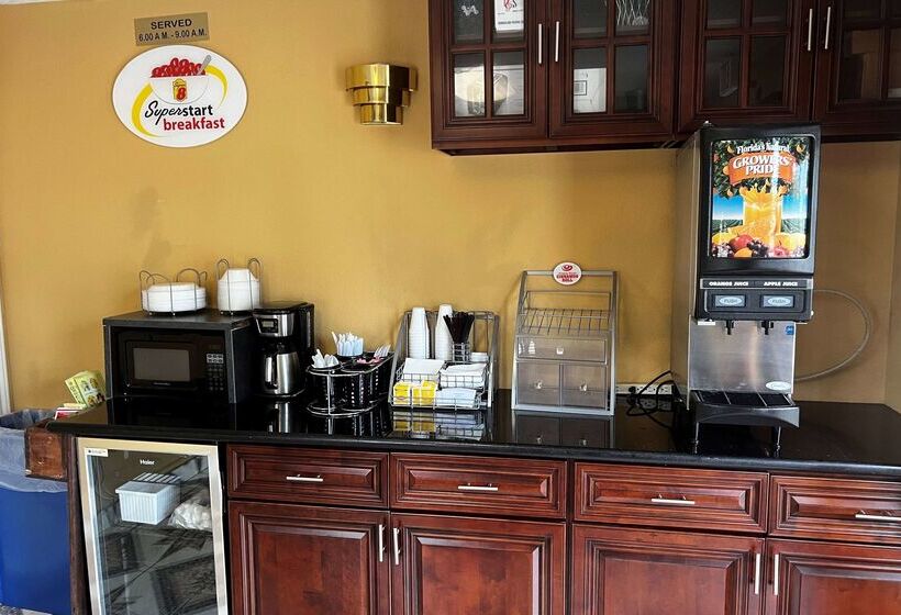 مُتل Super 8 By Wyndham Houston West Katy