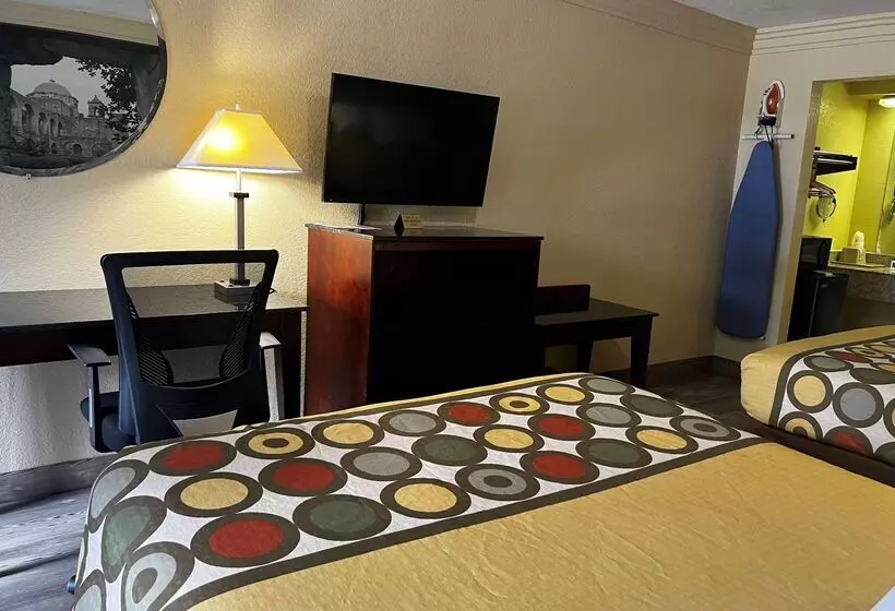 מוטל Super 8 By Wyndham Houston West Katy