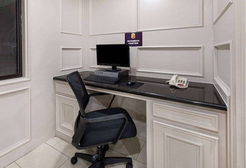 モーテル Super 8 By Wyndham League City Kemah Area