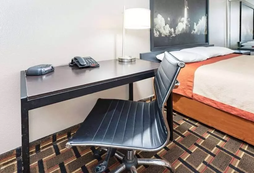 모텔 Super 8 By Wyndham League City Kemah Area