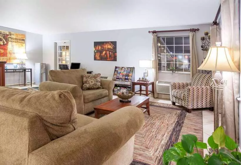 مُتل Super 8 By Wyndham West Monroe