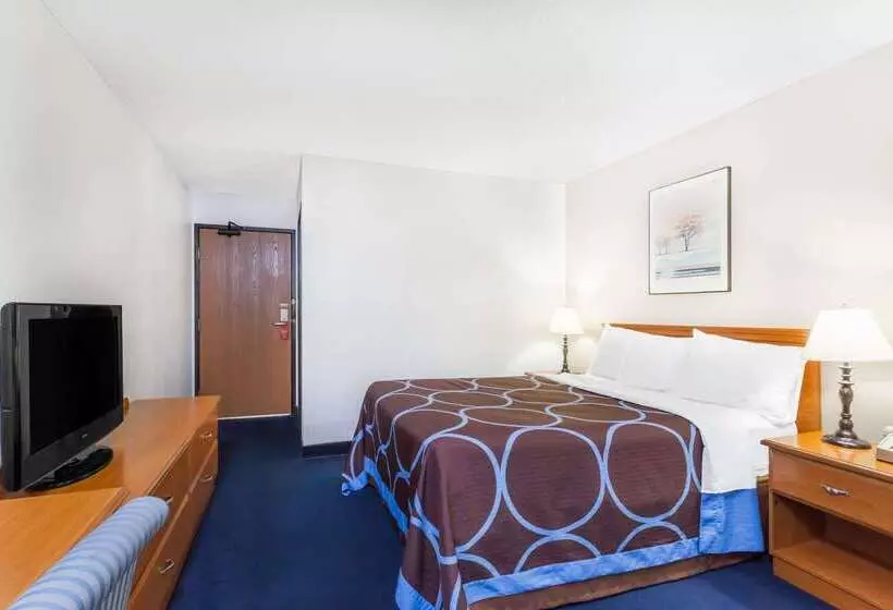 Motel Super 8 By Wyndham Montgomery Maybrook