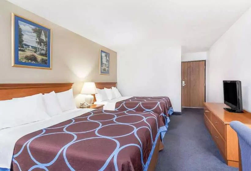 Motel Super 8 By Wyndham Montgomery Maybrook