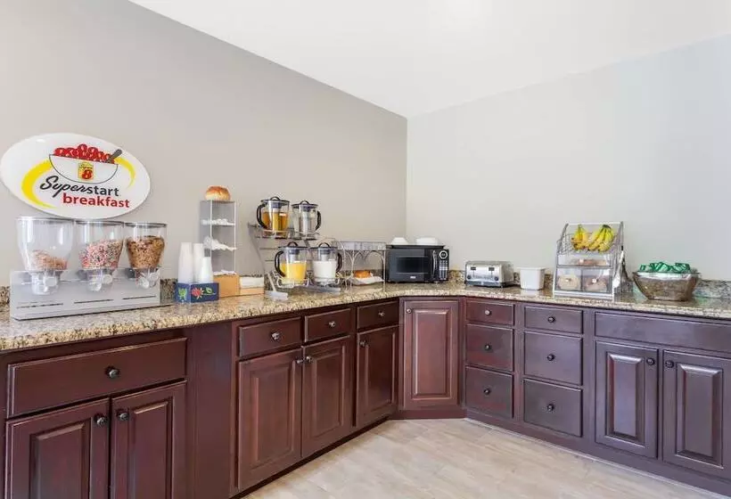 汽车旅馆  Super 8 By Wyndham Owensboro