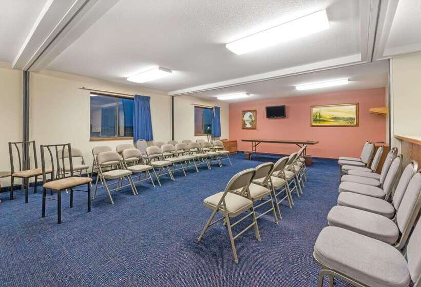 汽车旅馆 Super 8 By Wyndham Perham