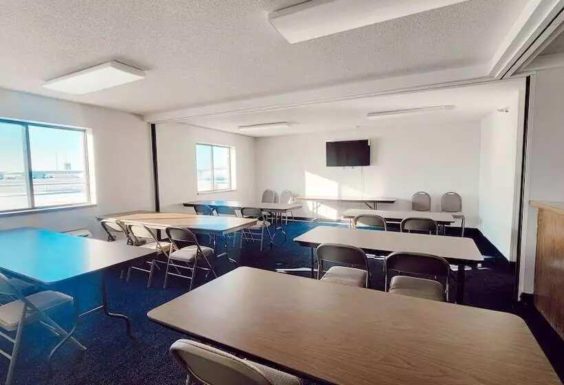 Motelli Super 8 By Wyndham Perham