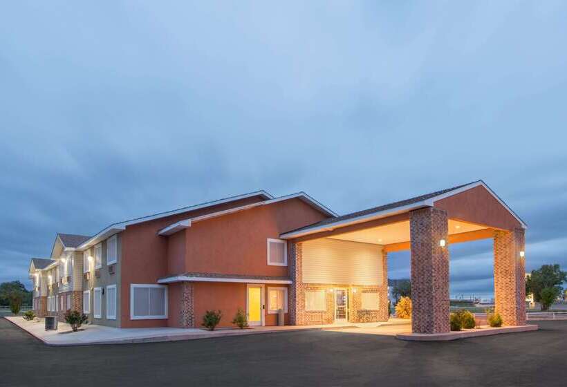 מוטל Super 8 By Wyndham Portales