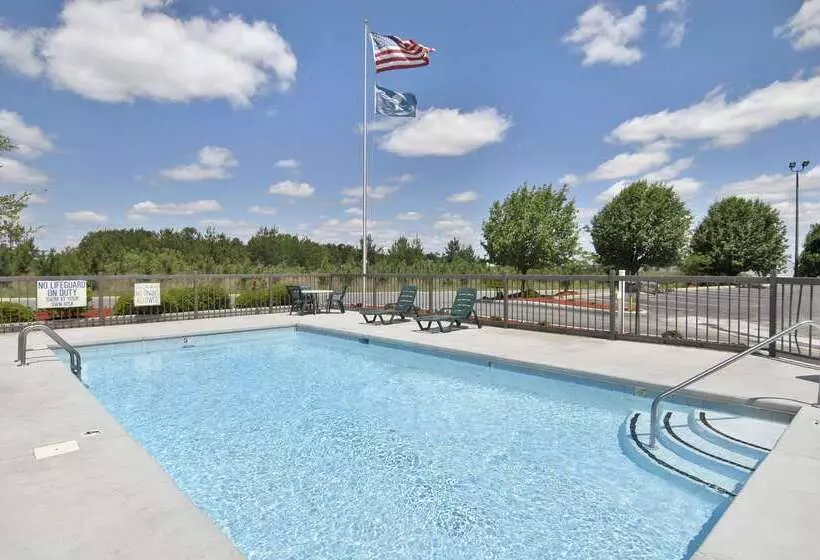 فندق على الطريق Baymont By Wyndham Richburg Chester Area