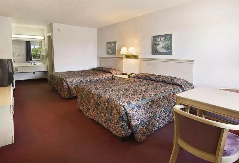 فندق على الطريق Baymont By Wyndham Richburg Chester Area