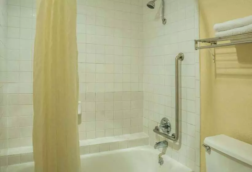 모텔 Super 8 By Wyndham San Marcos