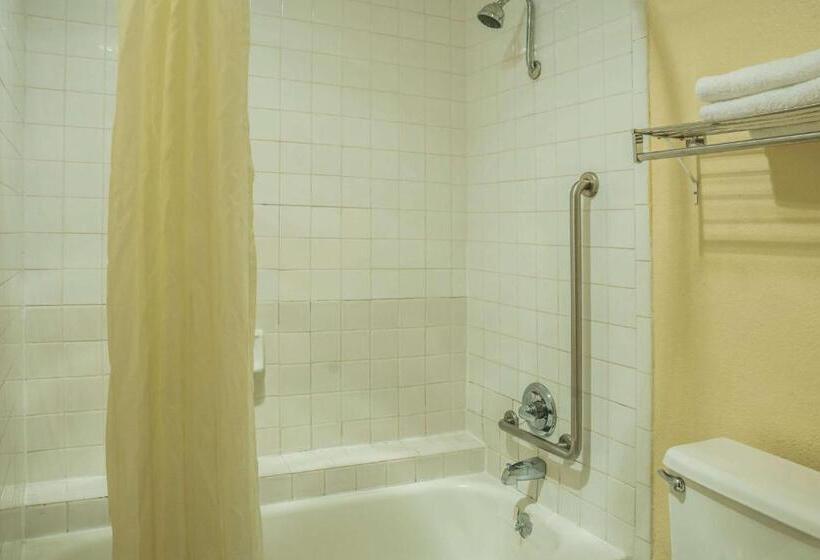 모텔 Super 8 By Wyndham San Marcos