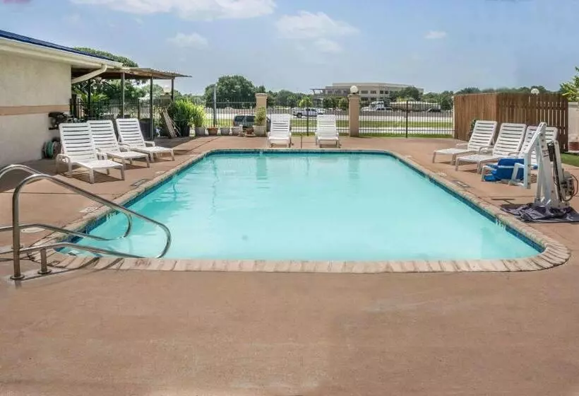 모텔 Super 8 By Wyndham San Marcos