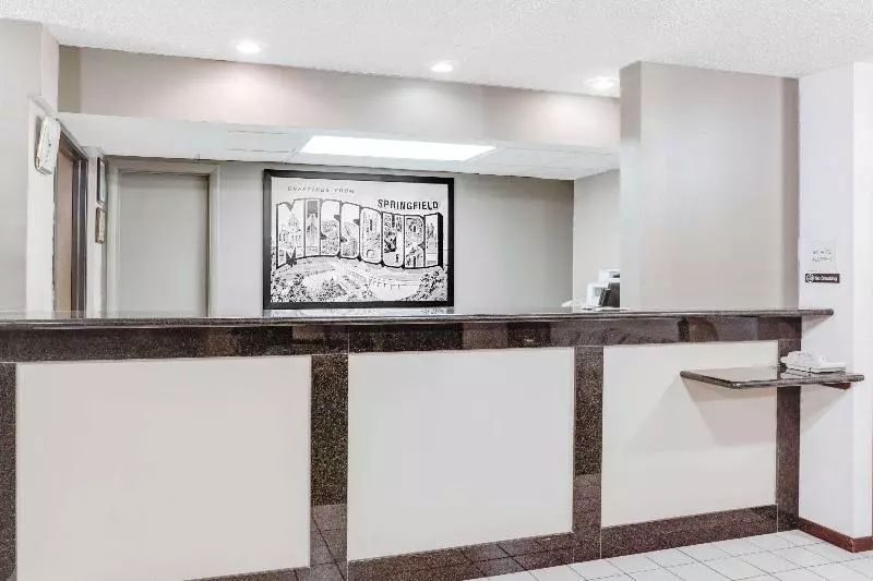 Motelli Super 8 By Wyndham Springfield/battlefield