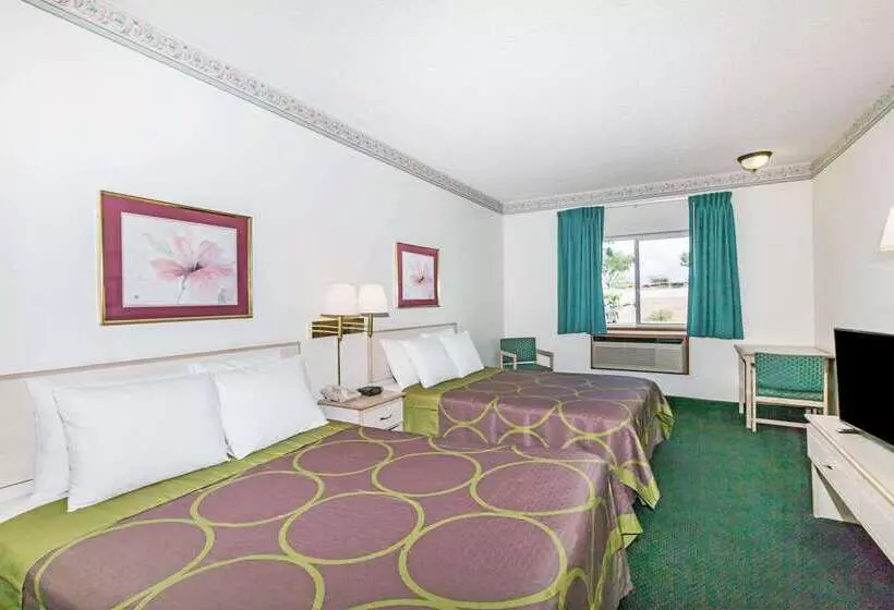 فندق على الطريق Super 8 By Wyndham Willcox