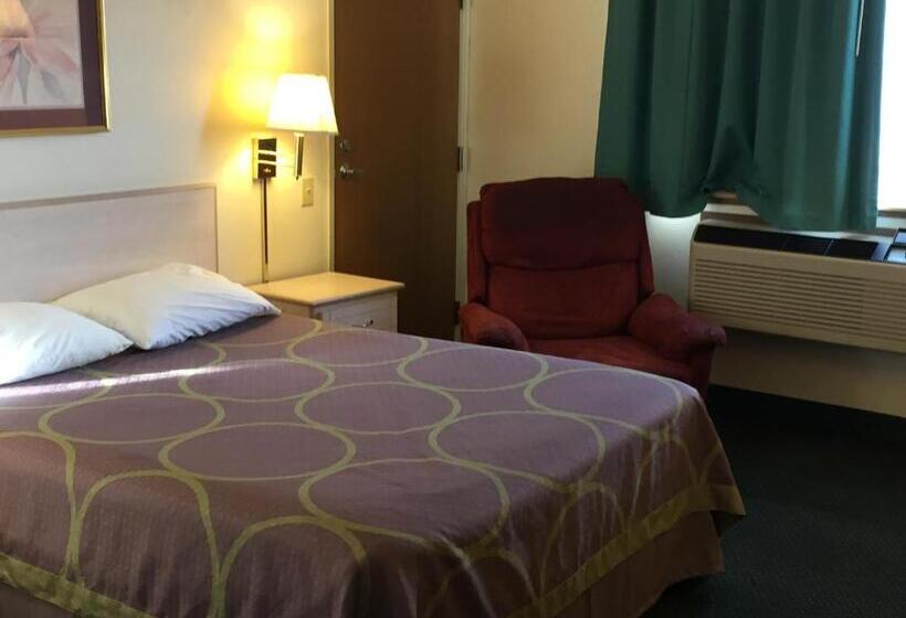 فندق على الطريق Super 8 By Wyndham Willcox