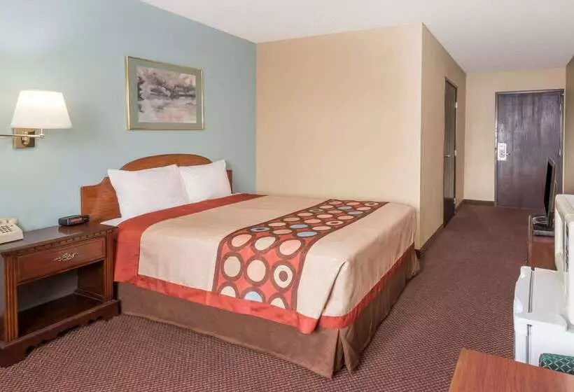 Мотель Super 8 By Wyndham Woodstock