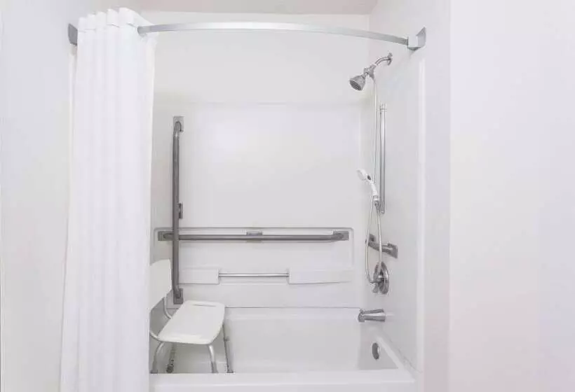 Мотель Super 8 By Wyndham Woodstock