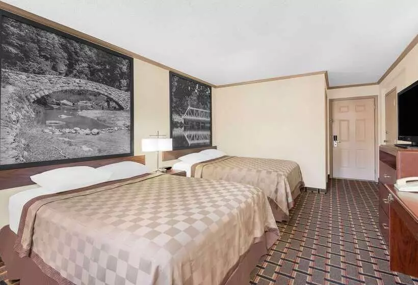 فندق على الطريق Super 8 By Wyndham Maumee Perrysburg Toledo Area