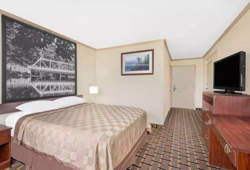 فندق على الطريق Super 8 By Wyndham Maumee Perrysburg Toledo Area