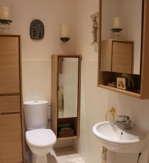 تختخواب و صبحانه La Villa Topi