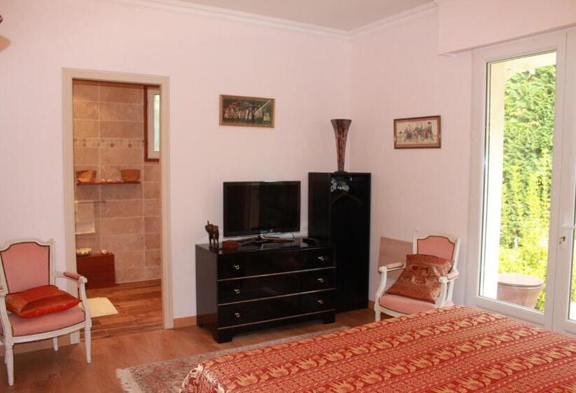 تختخواب و صبحانه La Villa Topi