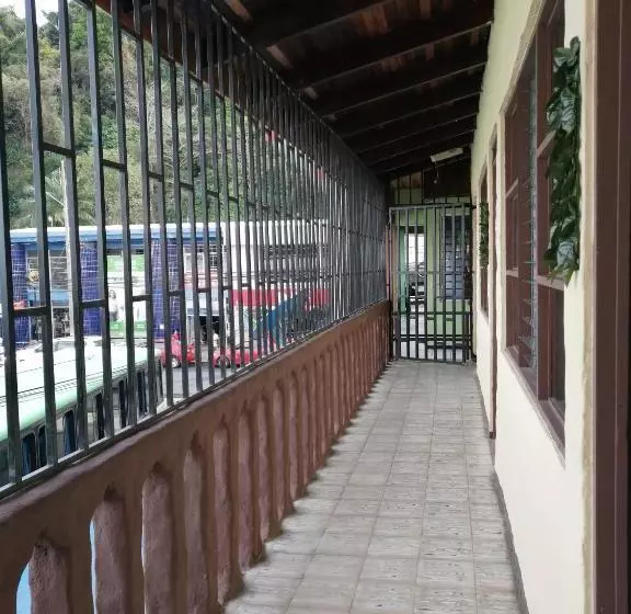 Retkeilymaja Posada Dulce Vida