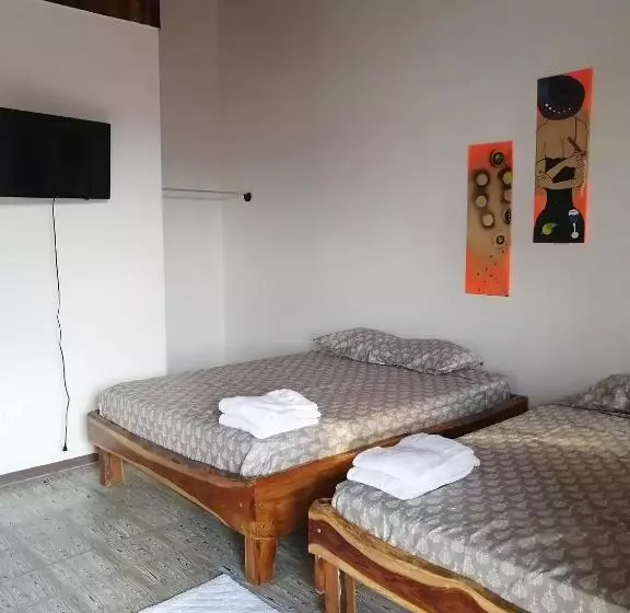 Retkeilymaja Posada Dulce Vida